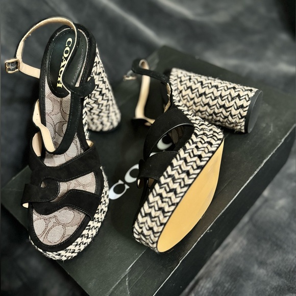 Coach HEELS NEVER WORN original print - Picture 1 of 6